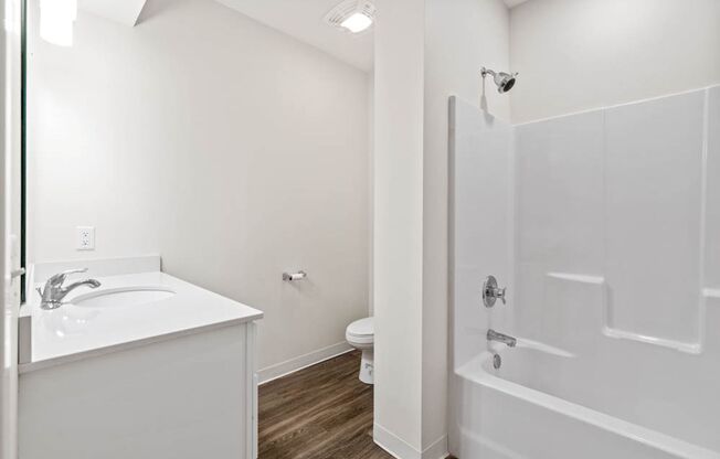 2 beds, 2 baths, 1,300 sqft, $2,100, Unit #110