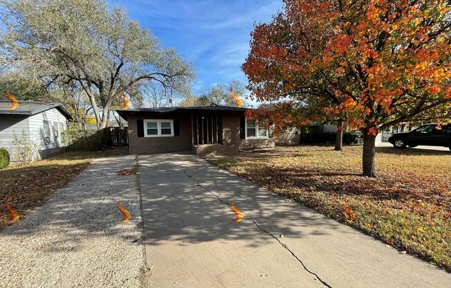 Spacious & Unique! 3 Bed, 1 Bath Home with Bonus Space for Rent