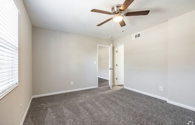 2 beds, 1 bath, $1,395, Unit Apt # 17