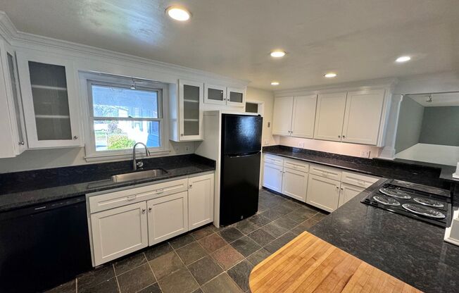 Renovated Single Family 3 Bed / 2.5 Bath w/ Bonus Room, Finished Basement, Wet Bar and MORE!