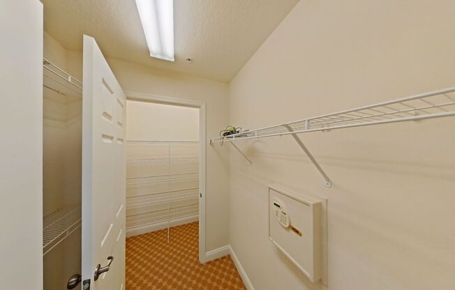 3 beds, 2 baths, $2,000, Unit Unit M-102