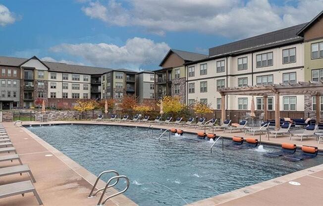 Large pool with cabanas at 2000 West Creek Apartments, Virginia, 23238