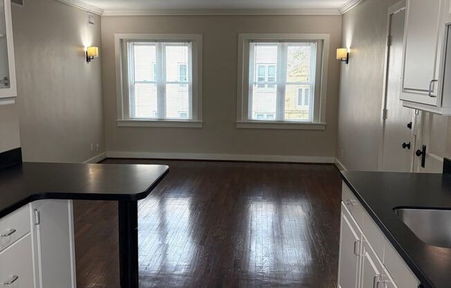 Carberry Apartments (3910 Cass St.)