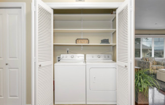 2 beds, 2 baths, $2,375, Unit # 302