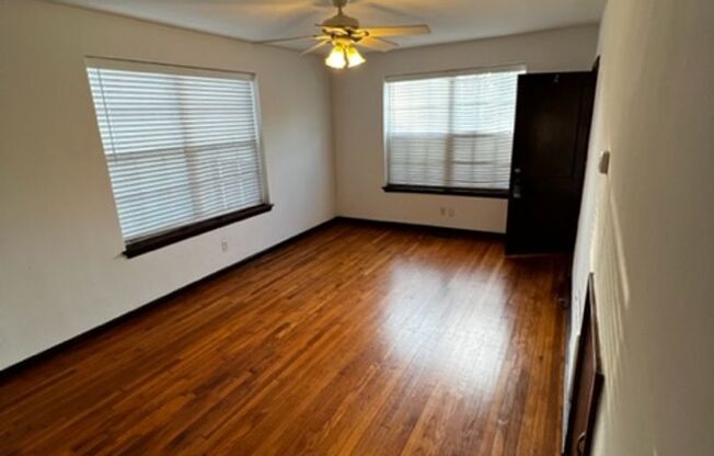 1 bed, 1 bath, 775 sqft, $1,495