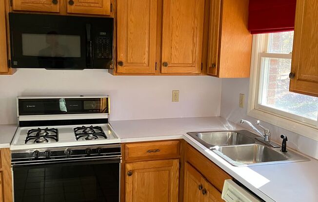 Charming  Duplex in Mooresville