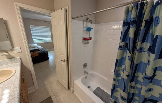 2 beds, 2 baths, $1,600, Unit # 16202