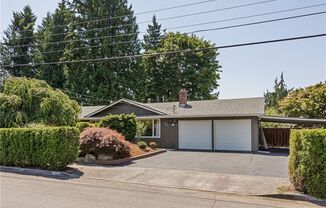 Beautifully Remodeled 3 Bed 2 Bath Kirkland Home w/ Stunning Amenities!