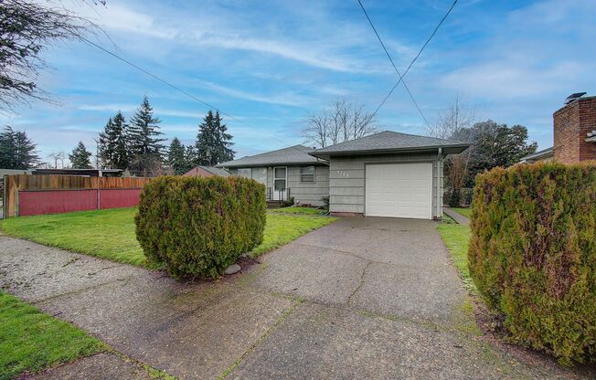 Quaint Three Bedroom Home in Vancouver!