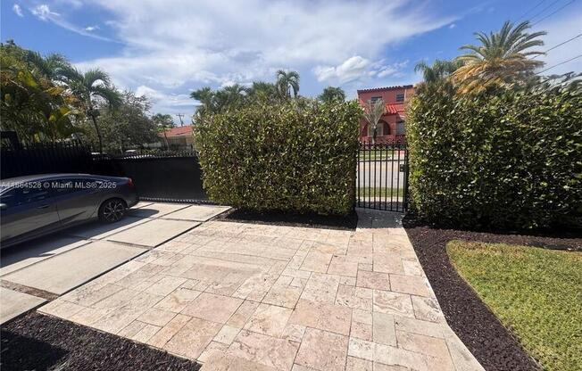 1700 SW 16 TER