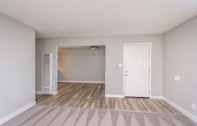 2 beds, 1 bath, 880 sqft, $1,450, Unit 96-4