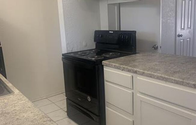 2 beds, 1.5 baths, 850 sqft, $825, Unit 1604