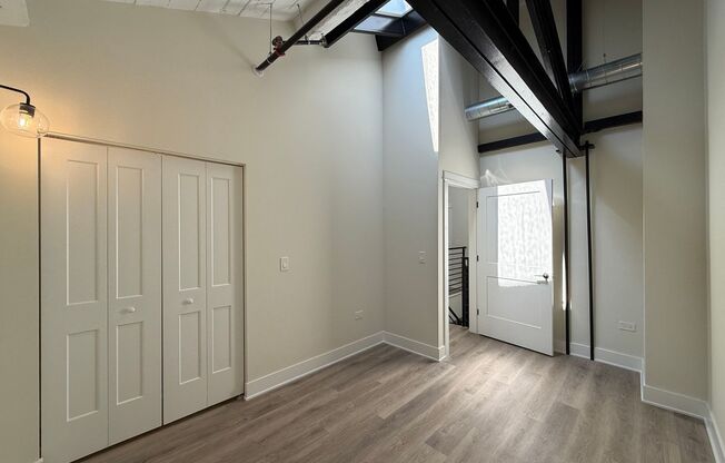 2 beds, 2 baths, 1,000 sqft, $4,195, Unit 203