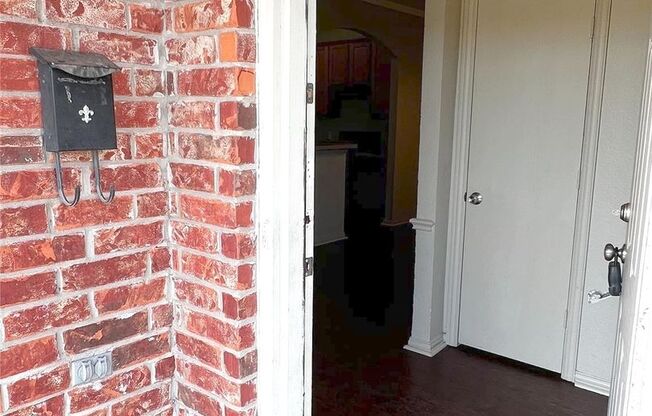 Awesome 4 bedroom ready NOW!