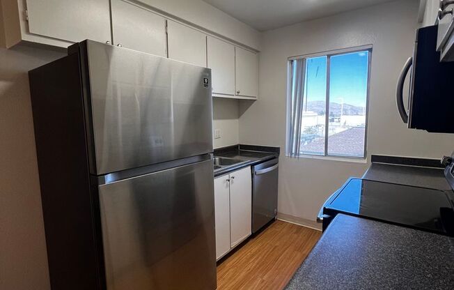 1 bed, 1 bath, 592 sqft, $999, Unit 180