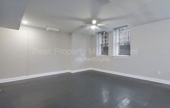 1 bed, 1 bath, 814 sqft, $1,195, Unit 11