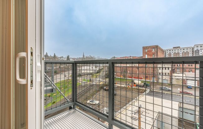 Studio, 1 bath, 284 sqft, $1,182.18, Unit 624