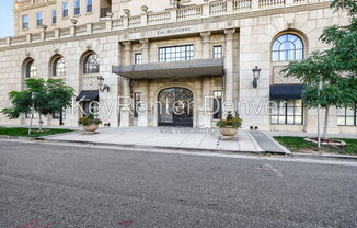 475 W 12 AVE