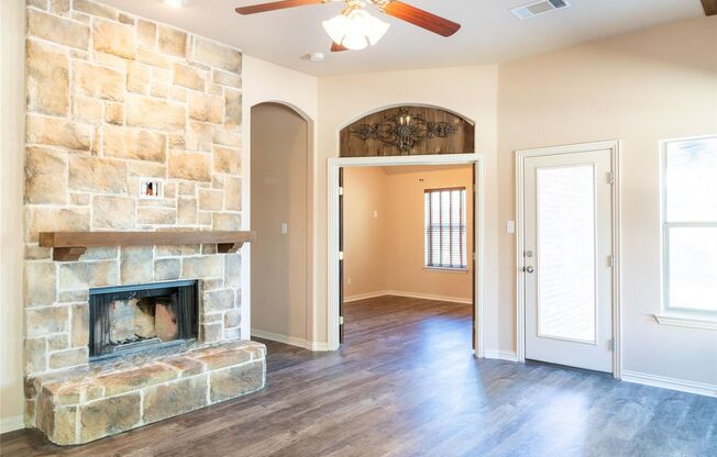 Spacious 3-Bedroom Frisco Home in Gated Community