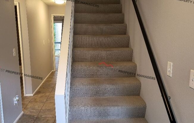 STATUS: AVAILABLE  | R320 | $1895