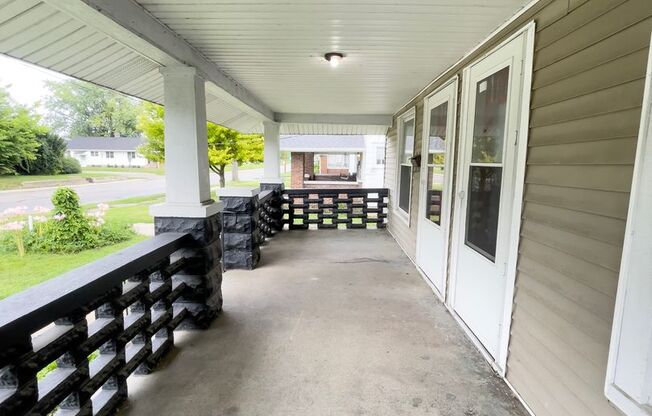 PRELEASING for AUGUST! Close to Campus: Washer and Dryer Included