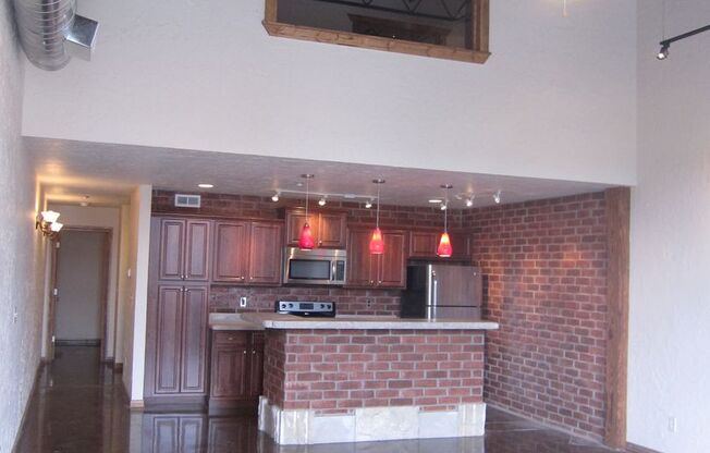 3 beds, 2 baths, 1,300 sqft, $1,620, Unit AW 116