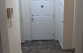 4528 8th Ave NE #3B