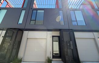 2419 BINNEN LN
