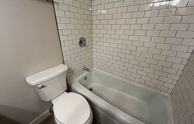 2 beds, 2 baths, $1,495, Unit 120