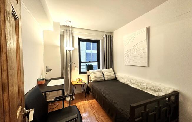 2 beds, 1 bath, 600 sqft, $5,999, Unit 8-B