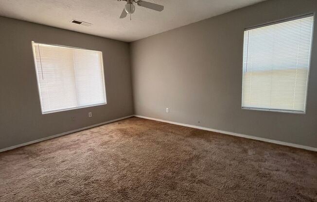 2 beds, 1 bath, $1,900