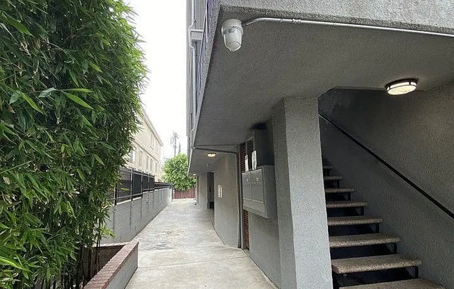 2 Bedroom Apartments in Van Nuys