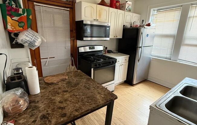 2 beds, 1 bath, 950 sqft, $1,680, Unit 4407-3A