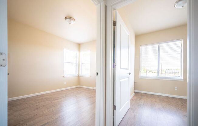 2 beds, 2 baths, 850 sqft, $1,435, Unit 3270-302