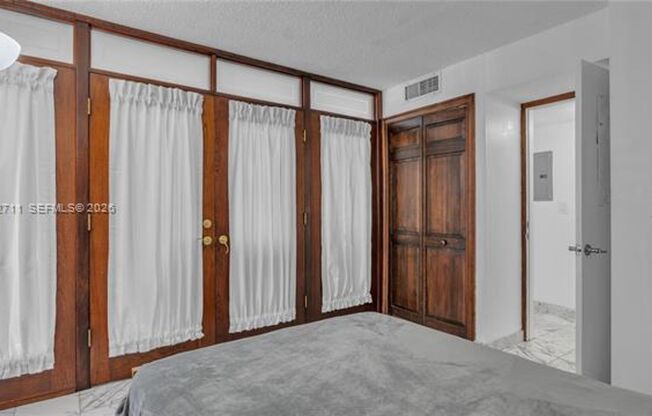 2 beds, 2 baths, $3,500, Unit # 1911
