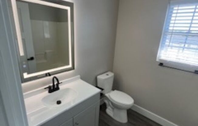 3 beds, 2.5 baths, 1,350 sqft, $1,450, Unit 1462 West Rockcrest Drive