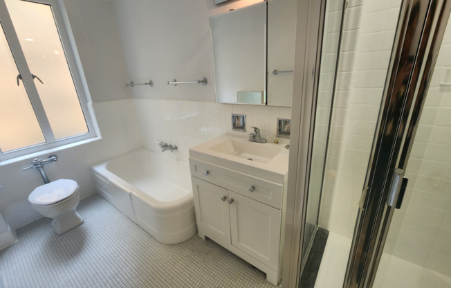 2 beds, 2 baths, 1,240 sqft, $8,275, Unit 5F