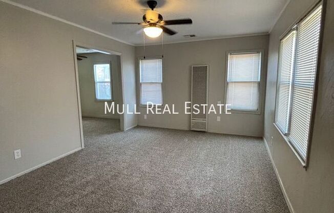 1037 TABOR DR