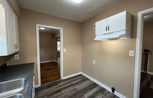 2 beds, 1 bath, $1,050