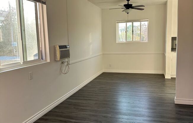 2 beds, 1 bath, 860 sqft, $2,275, Unit 6