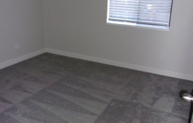 2 beds, 2 baths, 909 sqft, $1,995, Unit 60