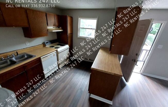 2401 MARKWOOD LN