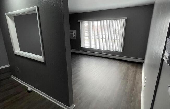 3161 Northwood St. Apt.
