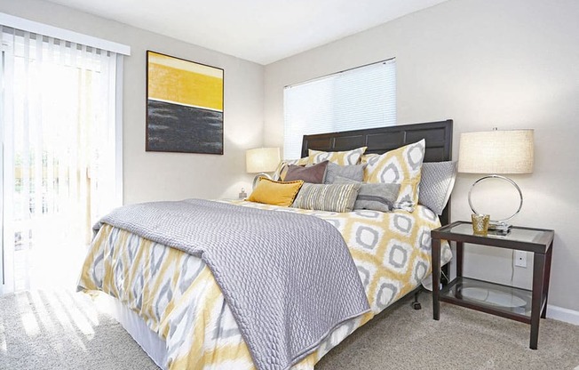 Two Bedroom Apartments in Richmond, CA - Bella Vista at Hilltop - Bedroom with Plush Carpeting