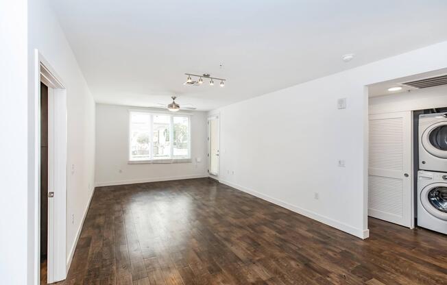 2 beds, 2 baths, 1,139 sqft, $4,216
