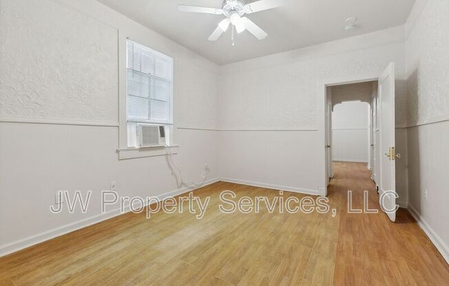 2 beds, 1 bath, $1,050