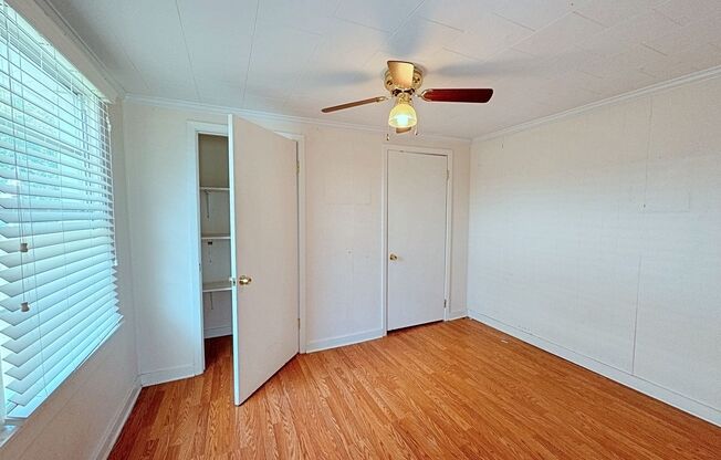 2 beds, 1 bath, $1,150