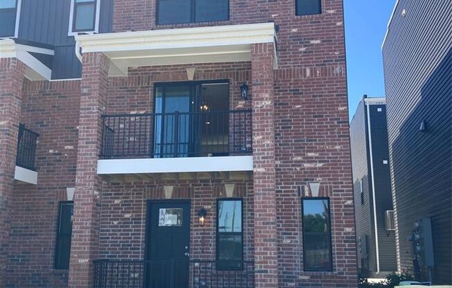 2 beds, 2 baths, 1,154 sqft, $2,500, Unit Daggett Avenue- 5004