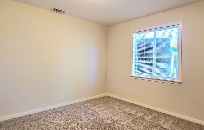 2 beds, 1 bath, $2,195