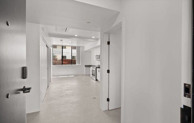 1 bed, 2 baths, 611 sqft, $2,695, Unit Unit 1